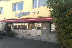 Cafe Bistro M&eacute;lange
