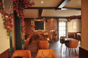 Cafe & Bistro Naomi