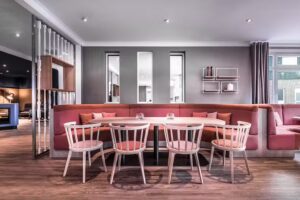 Café & Bistro NineTeen