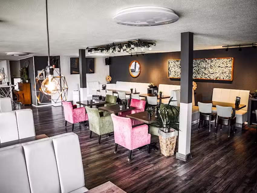 Caf&eacute; & Bistro Proseven