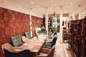 Cafe Bistro Vinothek Vintage
