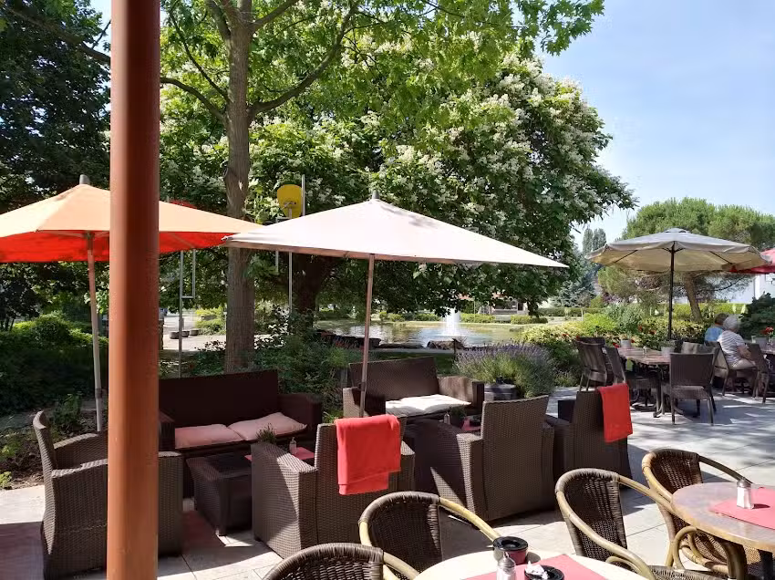 Caf&eacute;-Bistro Vis &agrave; Vis