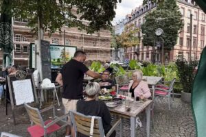 Caf&eacute; Carr&eacute;