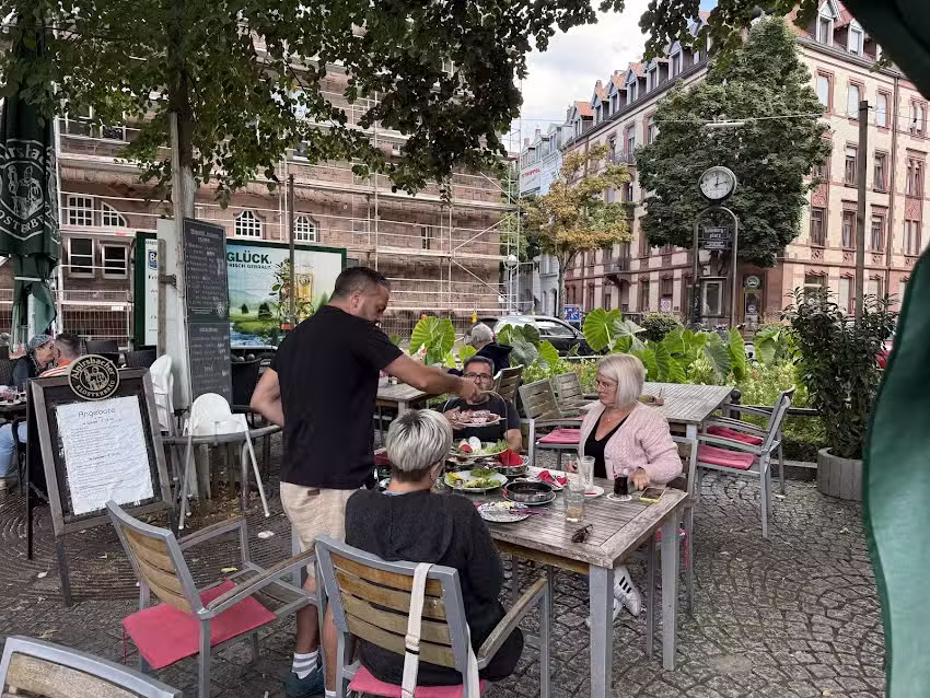 Caf&eacute; Carr&eacute;