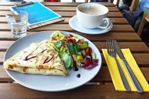 Caf&eacute; con Cr&ecirc;pe