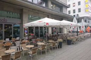 Cafe Extrablatt Essen an der Lichtburg