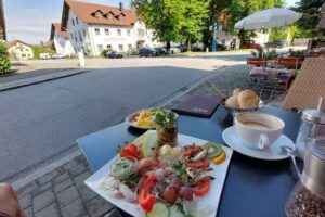 caf&eacute; herzst&uuml;ck