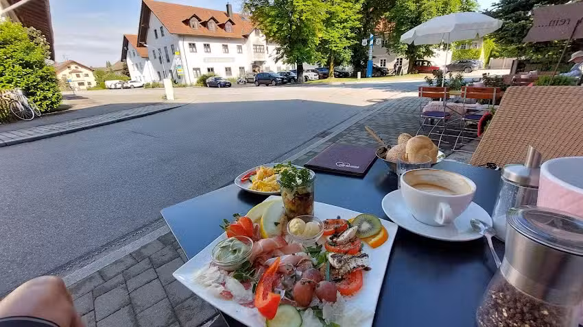 caf&eacute; herzst&uuml;ck