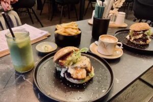 Caf&eacute; Hin & Veg