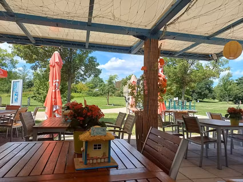 Caf&eacute; im Park der Sinne