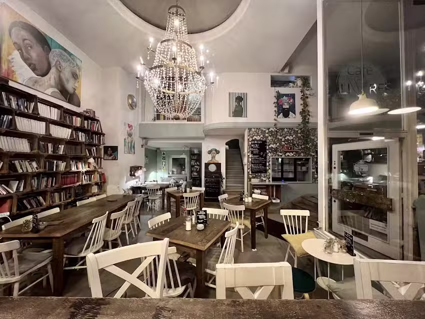 Caf&eacute; LIVRES