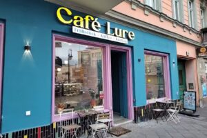 Caf&eacute; Lure