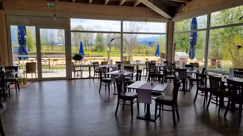 Caf&eacute; &ndash; Mehrblick