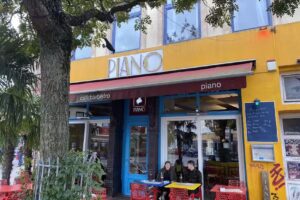 Cafe Piano