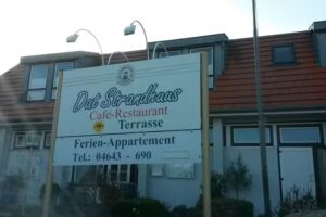 Caf&eacute; & Restaurant &bdquo;Dat Strandhuus&ldquo;