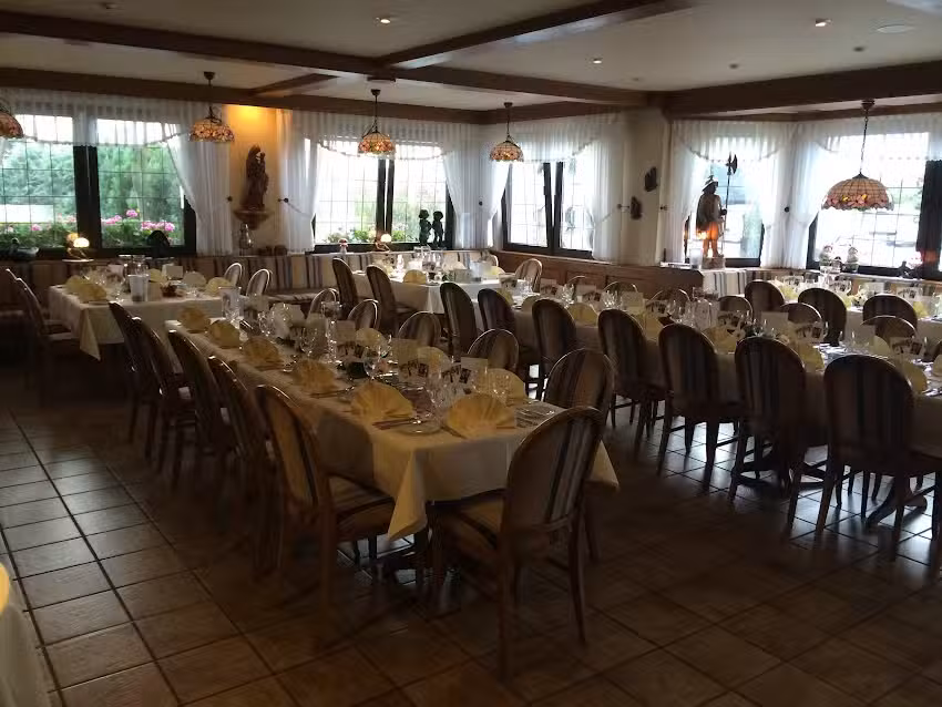 Caf&eacute; Restaurant Heuser