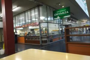 Caf&eacute; Restaurant Univarza
