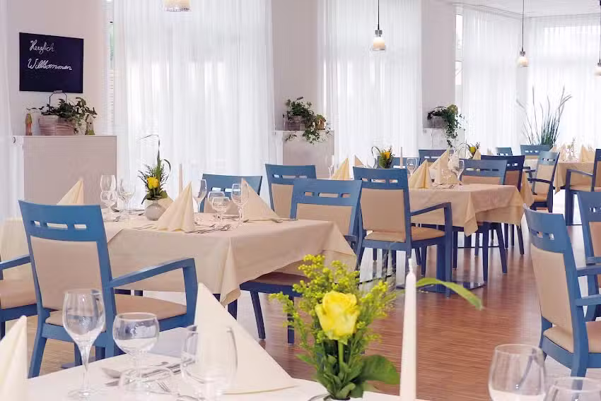 Caf&eacute;-Restaurant &bdquo;Vier Jahreszeiten&ldquo;
