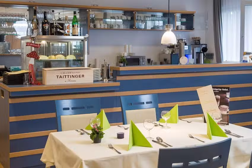 Caf&eacute;-Restaurant &bdquo;Vier Jahreszeiten&ldquo;