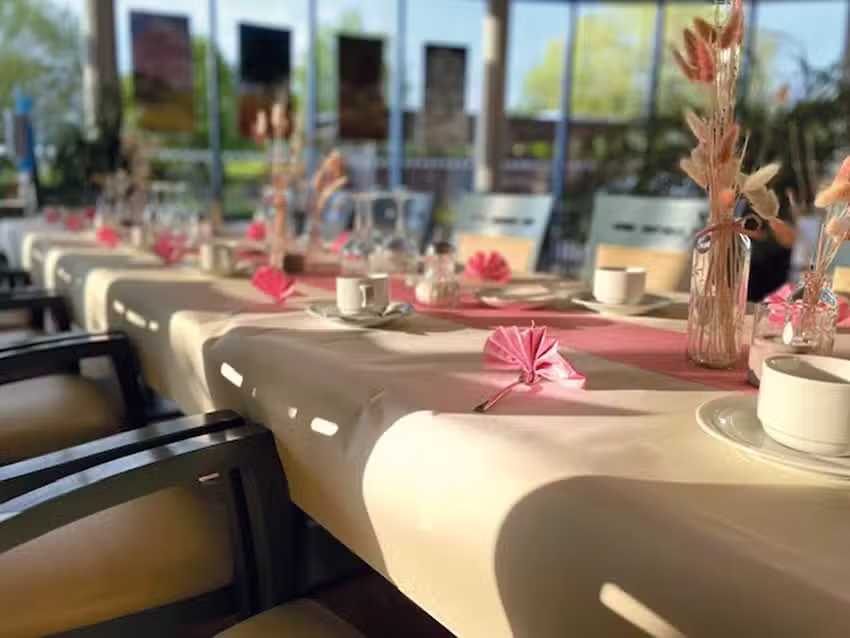 Caf&eacute;-Restaurant &bdquo;Vier Jahreszeiten&ldquo;