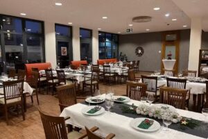 Cafe & Restaurant &bdquo;Vier Jahreszeiten&ldquo;