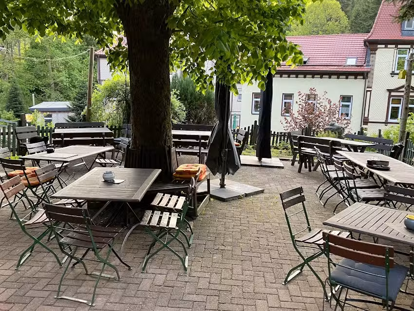 Caf&eacute; & Restaurant Waldschl&ouml;sschen