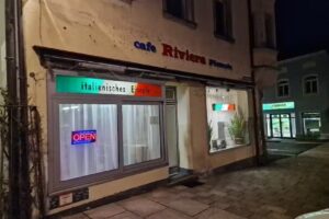 Cafe Riviera
