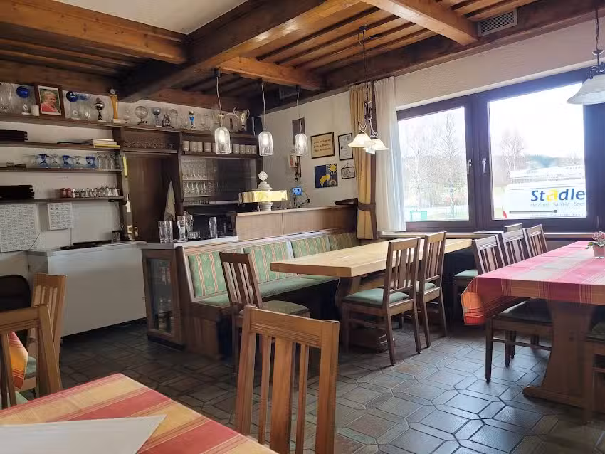 Cafe Tennishalle Kegelbahnen