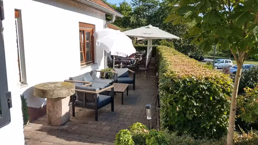 Caf&eacute; und G&auml;stehaus Haa&szlig;