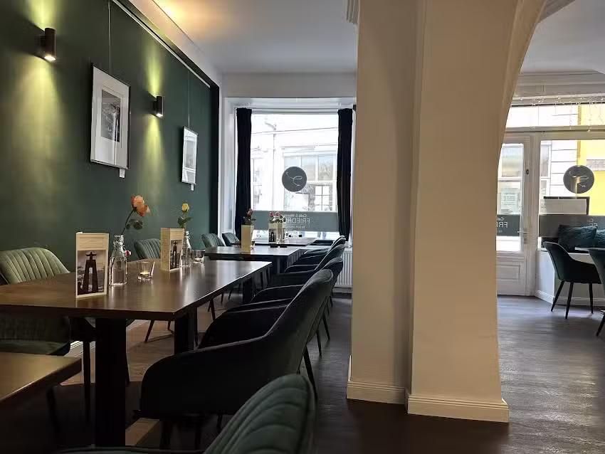 Caf&eacute; und Weinbar Friedrich