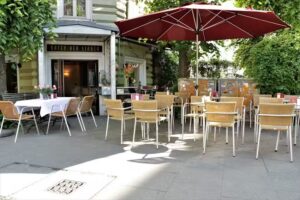 Caf&eacute; Unter den Linden