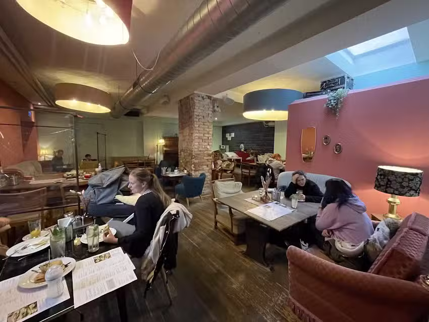 Caf&eacute; Wunschlos gl&uuml;cklich