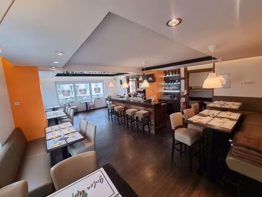 Cara Italia Pizzeria Restaurant