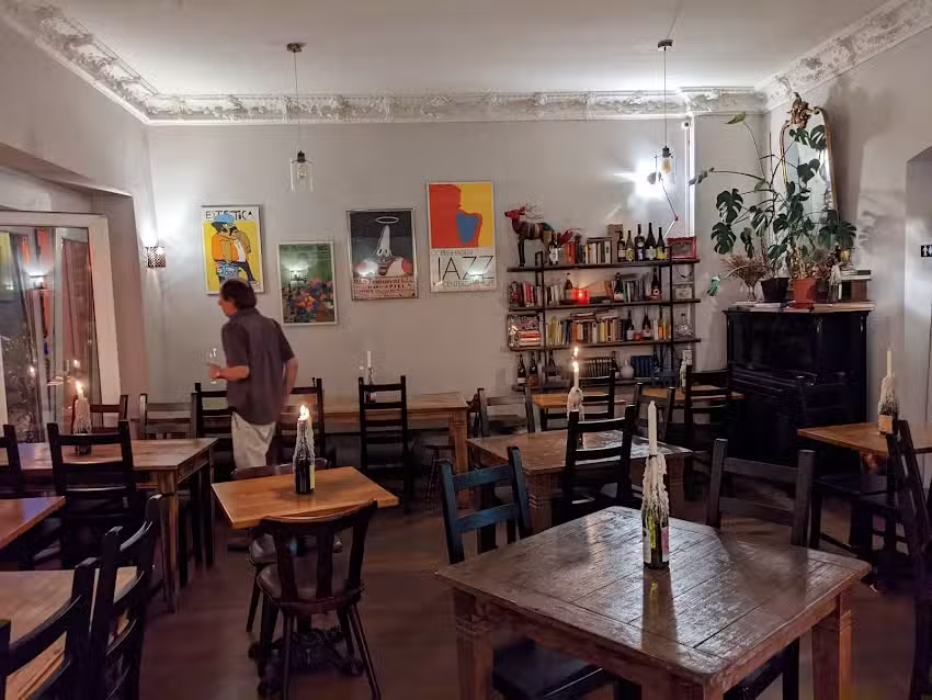 Caravaggi Naturwein Bistro