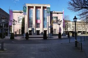 Central im Grillo Theater
