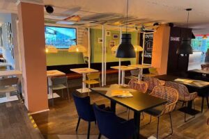 CHILLERS – Burger, Wings, Drinks & More