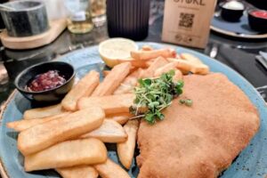 Circle Bar & Restaurant