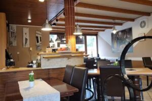 Claudia’s Stube Em Demmeltroth