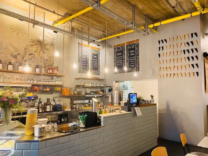 Claus Eismanufaktur & Deli