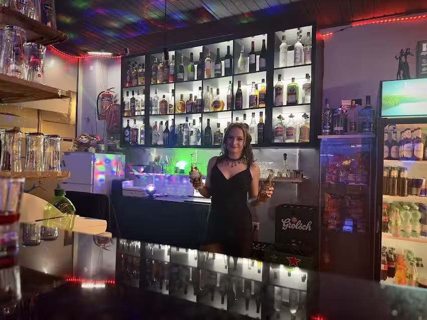 Club EFES Nightclub und Cocktailbar