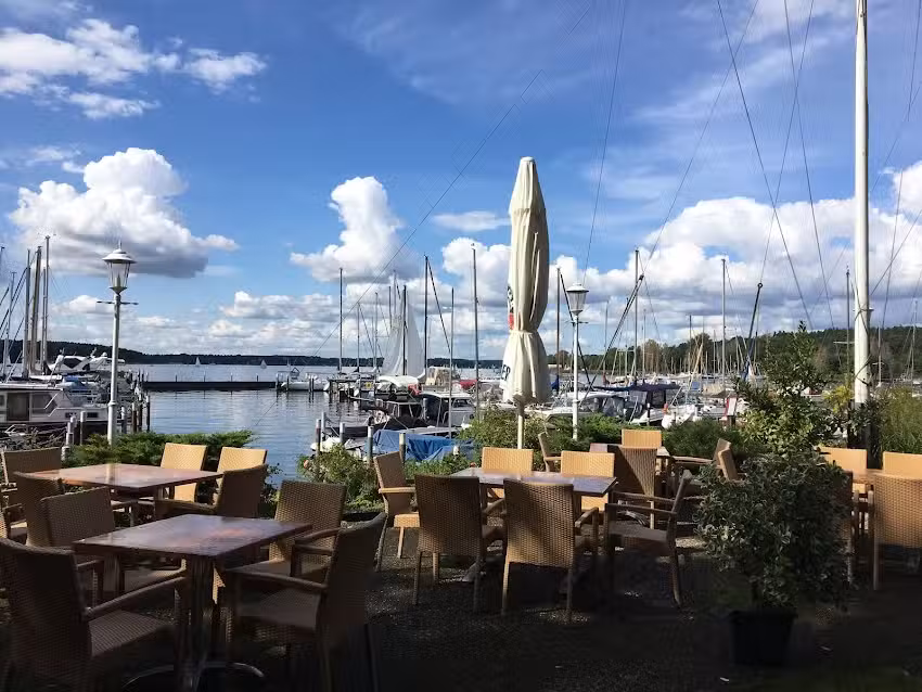 Clubrestaurant am Wannsee im MYCvD