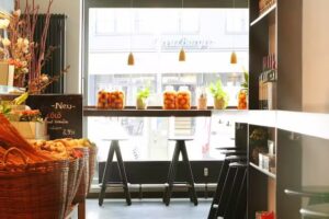 Cô Cô bánh mì deli