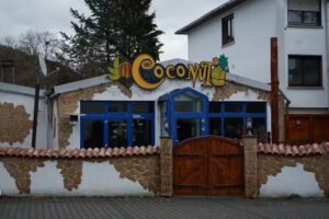 Coconut Restaurant Cocktailbar Biergarten