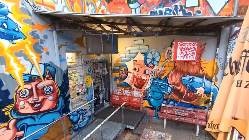 Conne Island Caf&eacute;