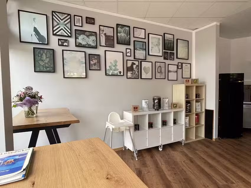 Contrast Café Bistro