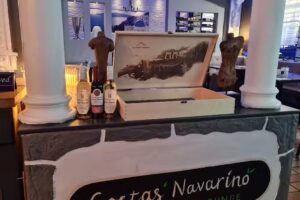 Costas Navarone Restaurant Bar Lounge