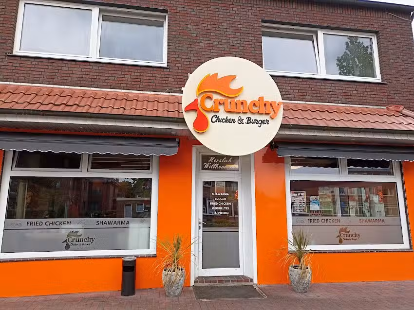 Crunchy. Chicken & Burger