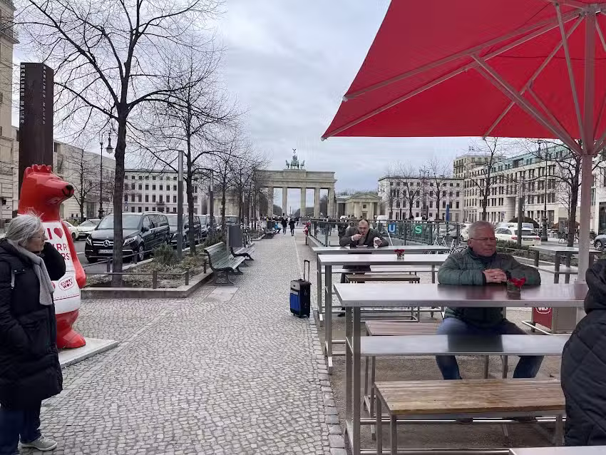 Curry Wolf Brandenburger Tor