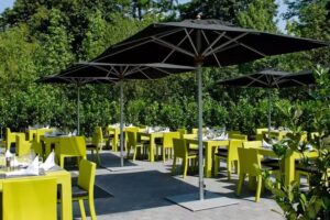 CUXX Restaurant, Bistro & Bar