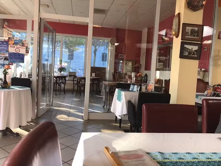 Dalles B&auml;ckerei und Cafe-Waffeln & Ice Paradise